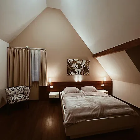 Hotel Gasthaus Lindenhof Much