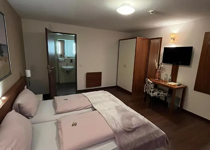 Gasthaus Lindenhof 호텔 머치