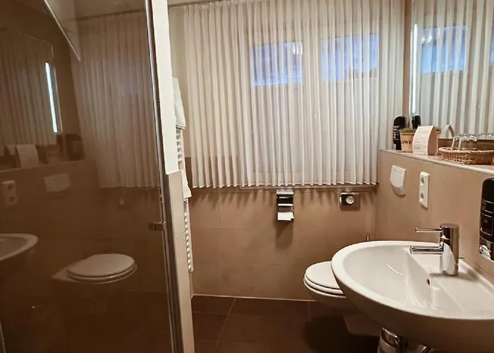 Gasthaus Lindenhof 호텔 머치